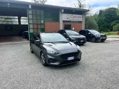 Usata Ford Focus ST-Line 125 CV (91 kW) 2020 Grigio Station wagon
