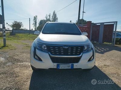 Usata Mahindra XUV500 155 CV (114 kW) 2020 Bianco SUV