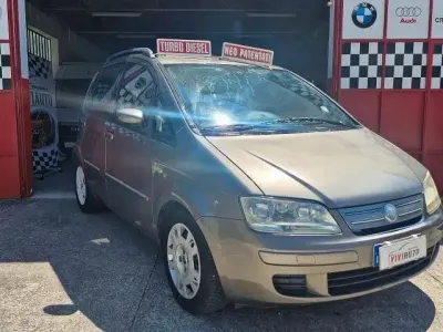 Usata Fiat Idea 90 CV (66 kW) 2007 Grigio Monovolume
