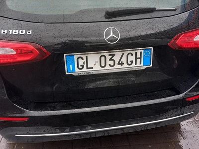 Usata Mercedes B180 2022 Nero Monovolume