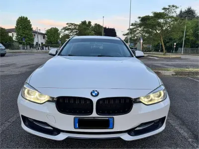 Usata BMW 318 Sport Line 143 CV (105 kW) 2013 Station wagon