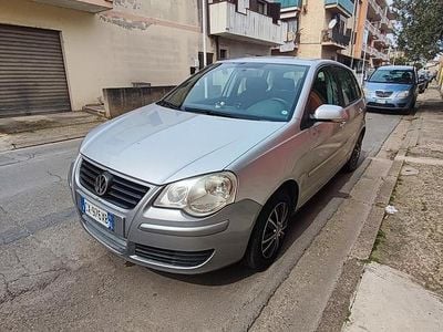 Usata VW Polo 75 CV (55 kW) 2005 Grigio Utilitaria