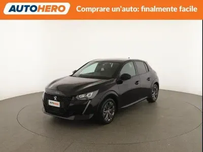 Usata Peugeot e-208 Allure 56 kW (77 CV) 2021 Nero Utilitaria