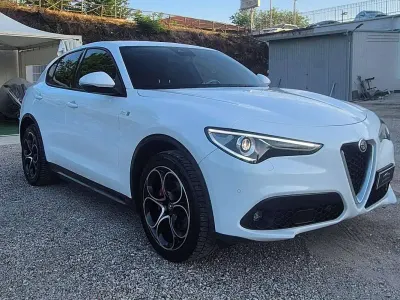 Usata Alfa Romeo Stelvio Ti 209 CV (153 kW) 2022 Bianco SUV