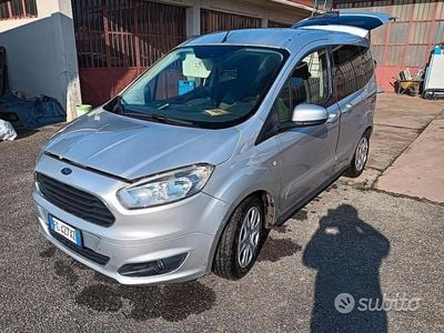 Usata Ford Tourneo Courier 75 CV (55 kW) 2016 Monovolume