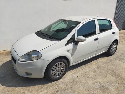 Usata Fiat Grande Punto 85 CV (62 kW) 2009 Bianco Utilitaria