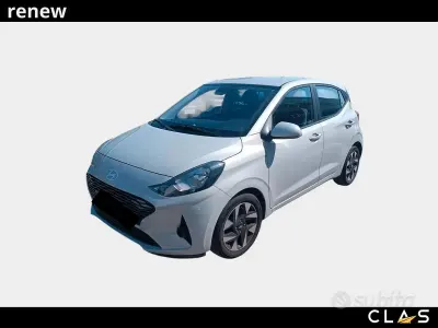 Usata Hyundai i10 67 CV (49 kW) 2023 Grigio chiaro Utilitaria