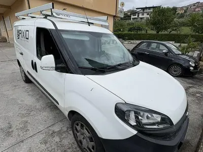 Usata Fiat Doblò 105 CV (77 kW) 2019 Bianco Monovolume