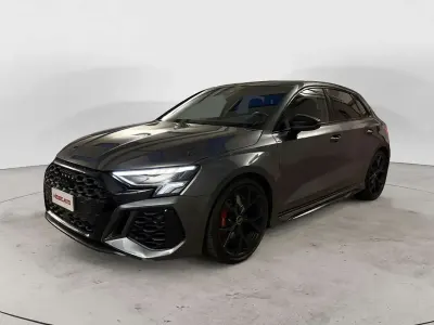 Usata Audi RS3 Sportback Ambiente 400 CV (294 kW) 2024 Grigio Utilitaria