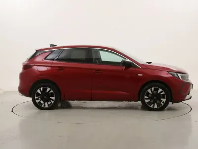 Usata Opel Grandland X Business Elegance 131 CV (96 kW) 2022 Rosso scurorosso scuro SUV