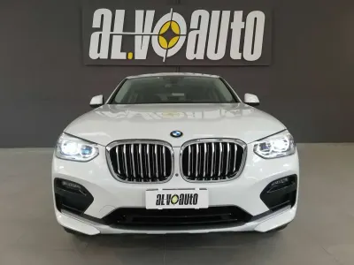 Usata BMW X4 xLine 190 CV (139 kW) 2021 Mineral white pearl SUV