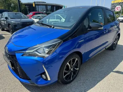 Usata Toyota Yaris Hybrid Style 101 CV (74 kW) 2017 Other Berlina
