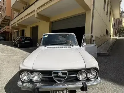 Usata Alfa Romeo Giulia Super 1970 Grigio Berlina