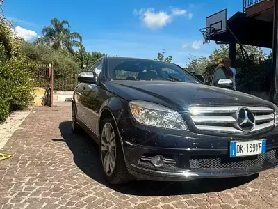 Usata Mercedes C220 170 CV (125 kW) 2007 Nero Berlina