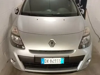 Usata Renault Clio II 75 CV (55 kW) 2009 Berlina