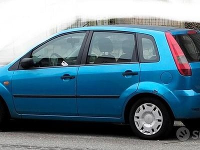 Usata Ford Fiesta 2005 Blu Utilitaria