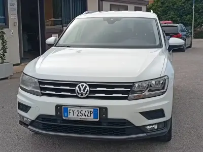Usata VW Tiguan Allspace Business 149 CV (109 kW) 2019 Bianco SUV
