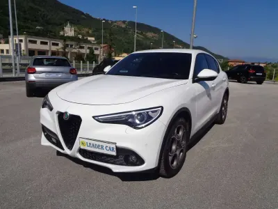 Usata Alfa Romeo Stelvio Sprint 160 CV (117 kW) 2022 Bianco SUV