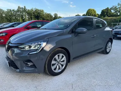 Usata Renault Clio Business 86 CV (63 kW) 2020 Grigio Utilitaria
