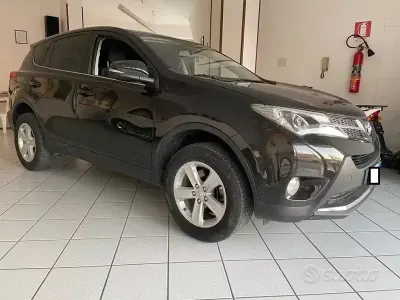 Usata Toyota RAV4 Anniversary 124 CV (91 kW) 2014 Nero SUV