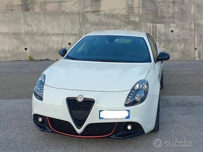 Brugt Alfa Romeo Giulietta Progression 105 HK (77 kW) 2011 Hvid Hatchback