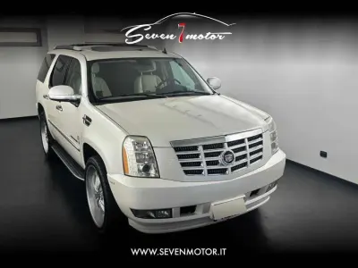 Usata Cadillac Escalade 409 CV (300 kW) 2008 Bianco SUV