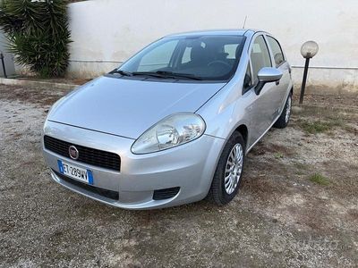 Usata Fiat Grande Punto 77 CV (56 kW) 2013 Grigio Utilitaria