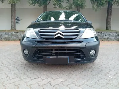 Begagnad Citroën C3 Elegance 60 HK (44 kW) 2008 Svart Sedan