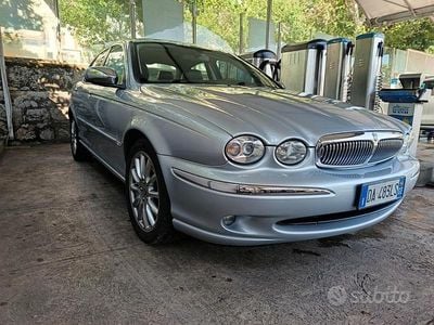 Usata Jaguar X-type 155 CV (114 kW) 2006 Grigio Berlina
