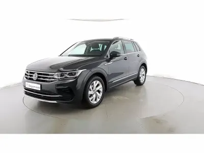 Usata VW Tiguan Elegance 150 CV (110 kW) 2021 Grigio urano SUV