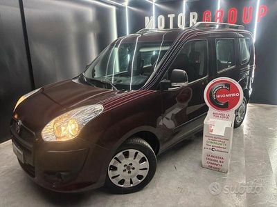 Usata Fiat Doblò Emotion 95 CV (69 kW) 2011 Lilla Monovolume