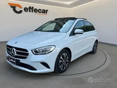 Gebraucht Mercedes B200 150 PS (110 kW) 2022 Weiß Van / Kleinbus