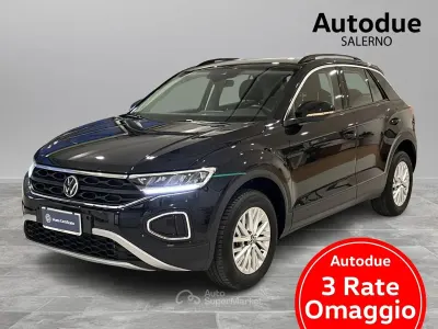 Usata VW T-Roc Life 150 CV (110 kW) 2025 Deep black perlato SUV