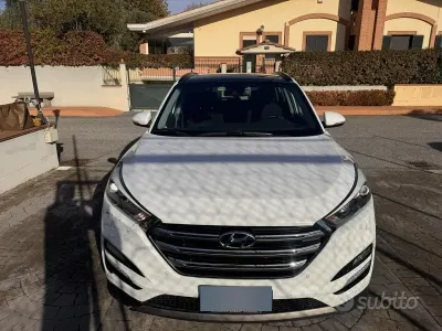 Usata Hyundai Tucson Xpossible 136 CV (100 kW) 2016 Bianco SUV