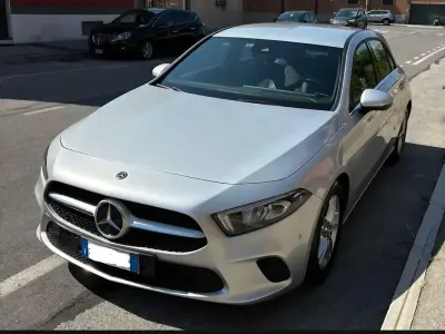 Usata Mercedes A180 Business 116 CV (85 kW) 2019 Berlina