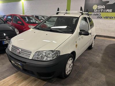 Usata Fiat Punto 69 CV (50 kW) 2009 Bianco Utilitaria