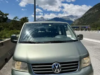 Usata VW Caravelle 178 CV (130 kW) 2008 Furgone
