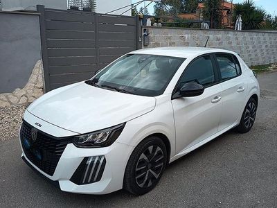 Usata Peugeot 208 Active 2024 Bianco Utilitaria