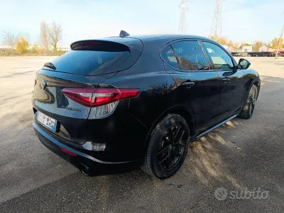 Usata Alfa Romeo Stelvio 209 CV (153 kW) 2021 Nero SUV