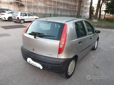 Usata Fiat Punto 80 CV (58 kW) 2002 Grigio Utilitaria