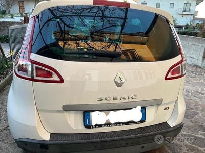 Usata Renault Scénic III 110 CV (80 kW) 2010 Bianco Monovolume