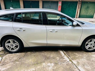 Grigio Usata 2020 Ford Focus ST-Line Station wagon | 9800 € (Buon prezzo)