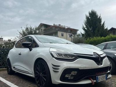 Usado Renault Clio IV R.S. 220 CV (161 kW) 2018 Blanco Utilitario