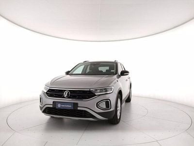 Usata VW T-Roc Life 110 CV (80 kW) 2023 Pyrit silver metallizzato nero SUV