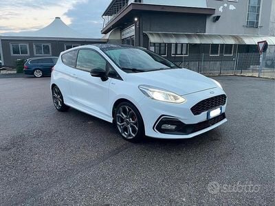 Usata Ford Fiesta ST-Line 100 CV (73 kW) 2018 Bianco Utilitaria