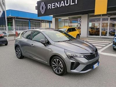 Usata Renault Clio V Techno 91 CV (66 kW) 2025 Grigio scisto Berlina