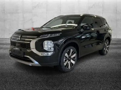 Nuova Mitsubishi Outlander P-HEV 224 CV (164 kW) 2026 Nero Station wagon