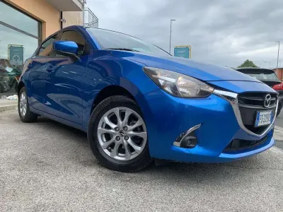 Usata Mazda 2 Comfort 75 CV (55 kW) 2019 Blu/azzurro Utilitaria