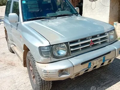 Usata Mitsubishi Pajero 115 CV (84 kW) 2002 Grigio SUV