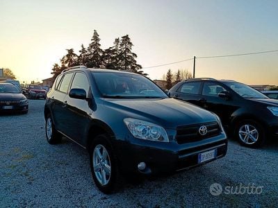 Grigio Usata 2008 Toyota RAV4 SUV | 4850 € (Buon prezzo)